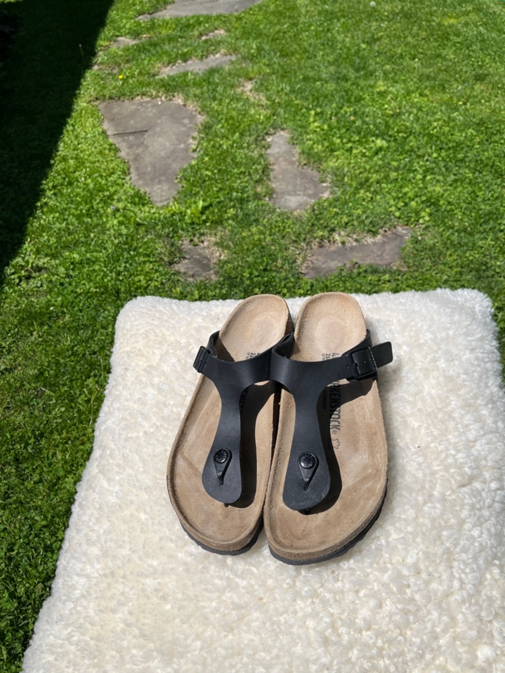 Birkenstock Gizeh Birko-Flor Sandals Size 40 (9) N (Orig. $110)